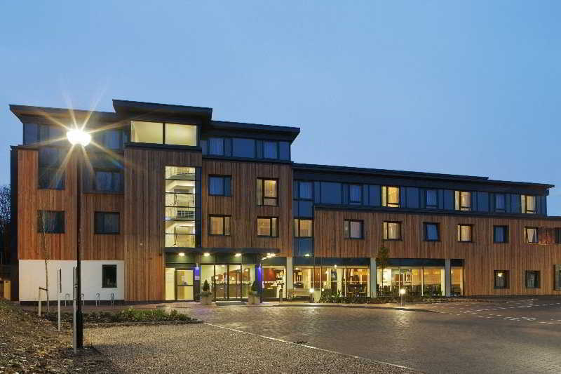 Holiday Inn Express Cambridge Duxford M11 Jct 10 By Ihg Екстериор снимка