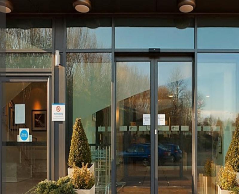 Holiday Inn Express Cambridge Duxford M11 Jct 10 By Ihg Екстериор снимка