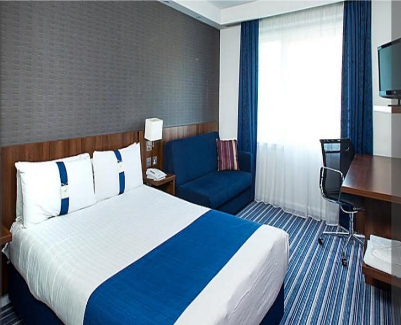Holiday Inn Express Cambridge Duxford M11 Jct 10 By Ihg Екстериор снимка